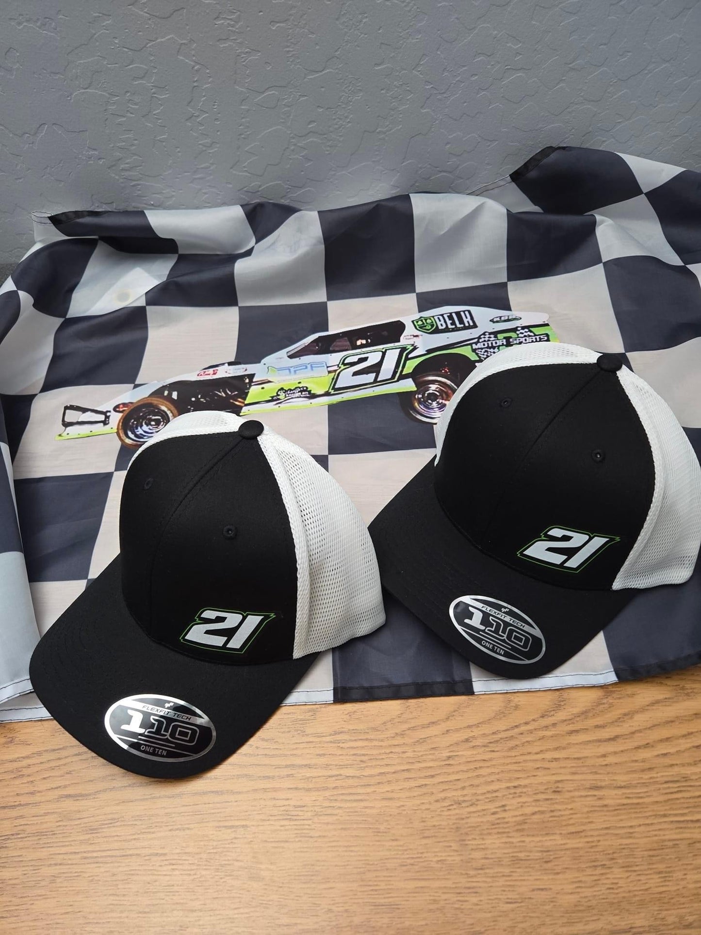 Team 21 - Checkered Flag [2x3 ft.] - WaveBerry Threads